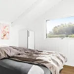 Holiday home 5 Bedroom Cozy In Hejls