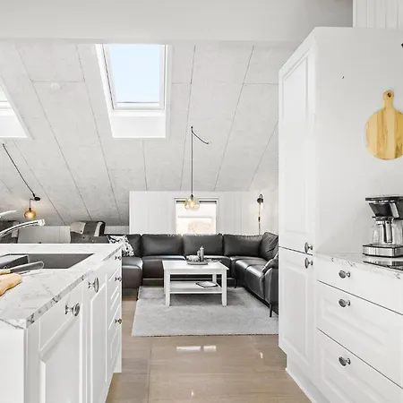 Holiday home 5 Bedroom Cozy In Hejls