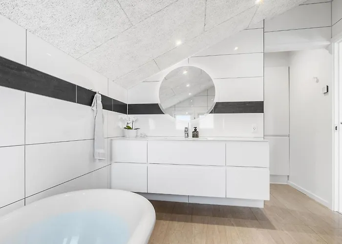 5 Bedroom Cozy In * Hejls